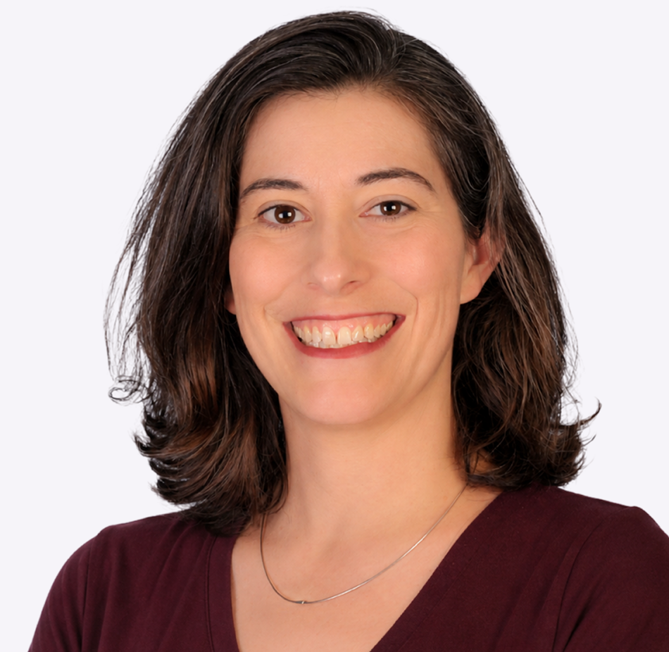 Lisa Lineweaver headshot